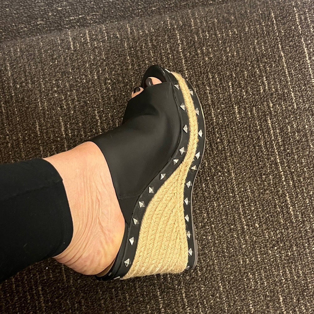 Charles David Black and Tan Wedge Sandals